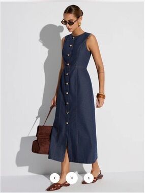 Commense Sleeveless Dark Blue Button-Front Midi Dress